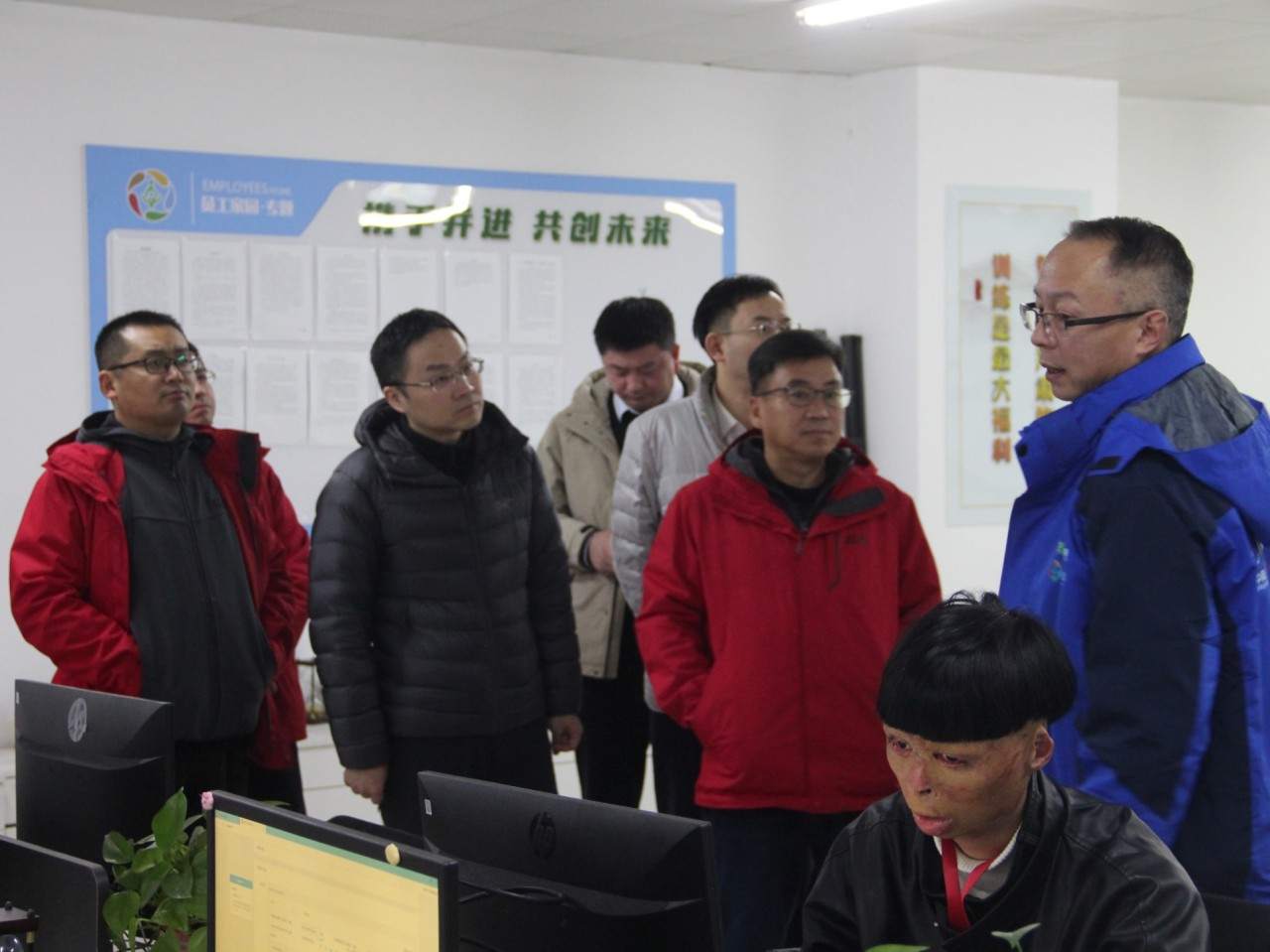 热烈欢迎安徽国联人寿党支部、安徽明亚党支部来我中心开展主题党日活动